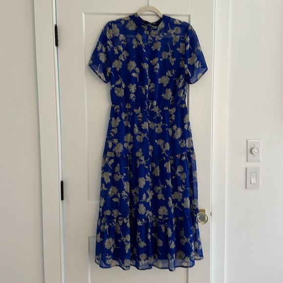 Lulu’s Size medium floral blue and white dress boho preppy - Picture 5 of 6